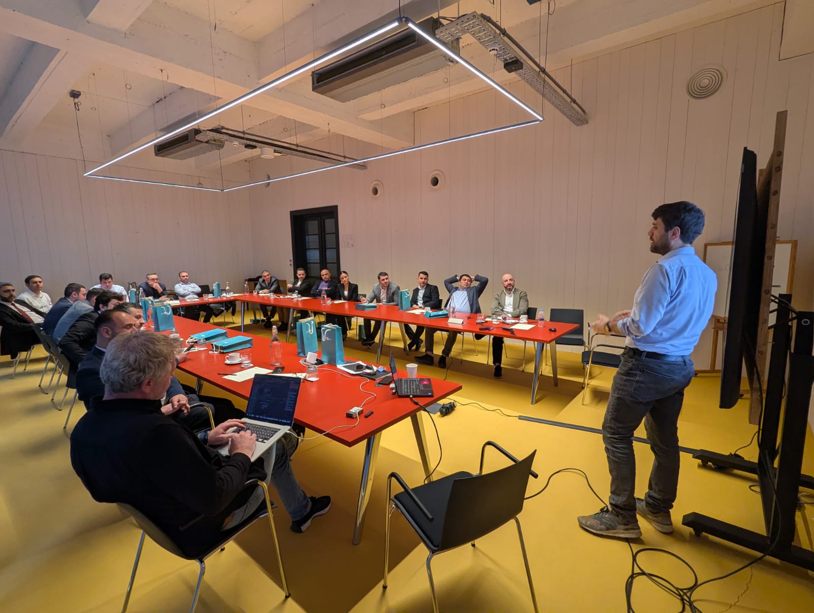 საქართველოს საბანკო ასოციაციამ აზერბაიჯანის საბანკო სექტორის წარმომადგენლების სასწავლო ვიზიტს უმასპინძლა